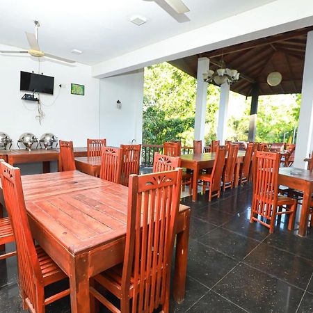Yala Rich Lodge Tissamaharama Exterior photo